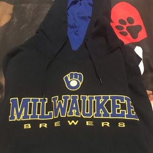 Men’s 2XT Milwaukee Brewers Sweatshirt. NWT